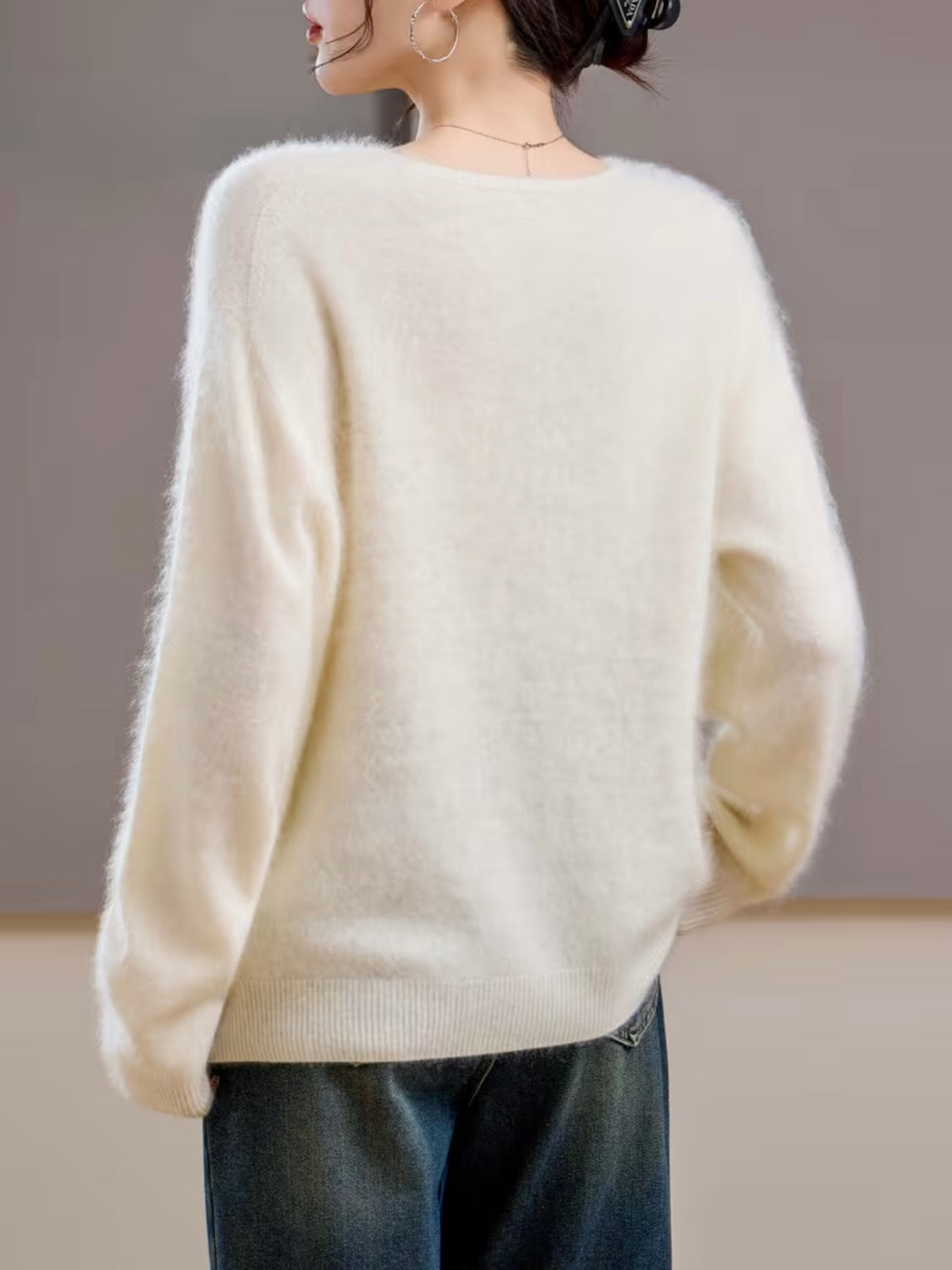 Cashmere Blend V-neck