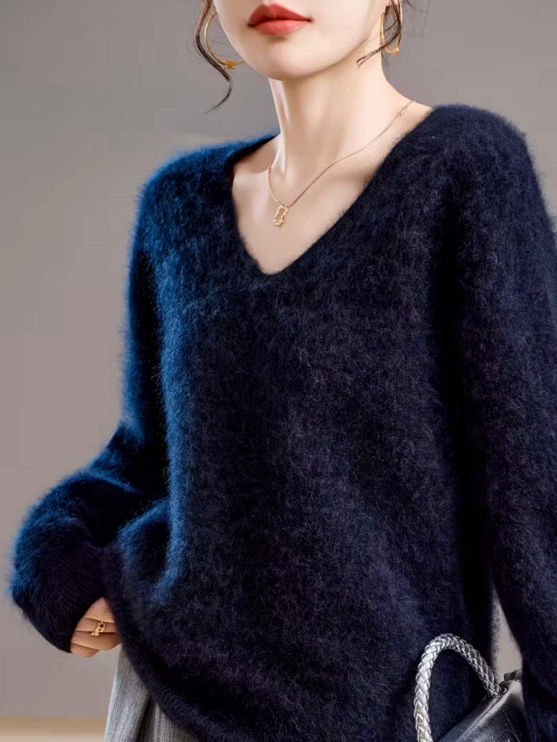 Cashmere Blend V-neck